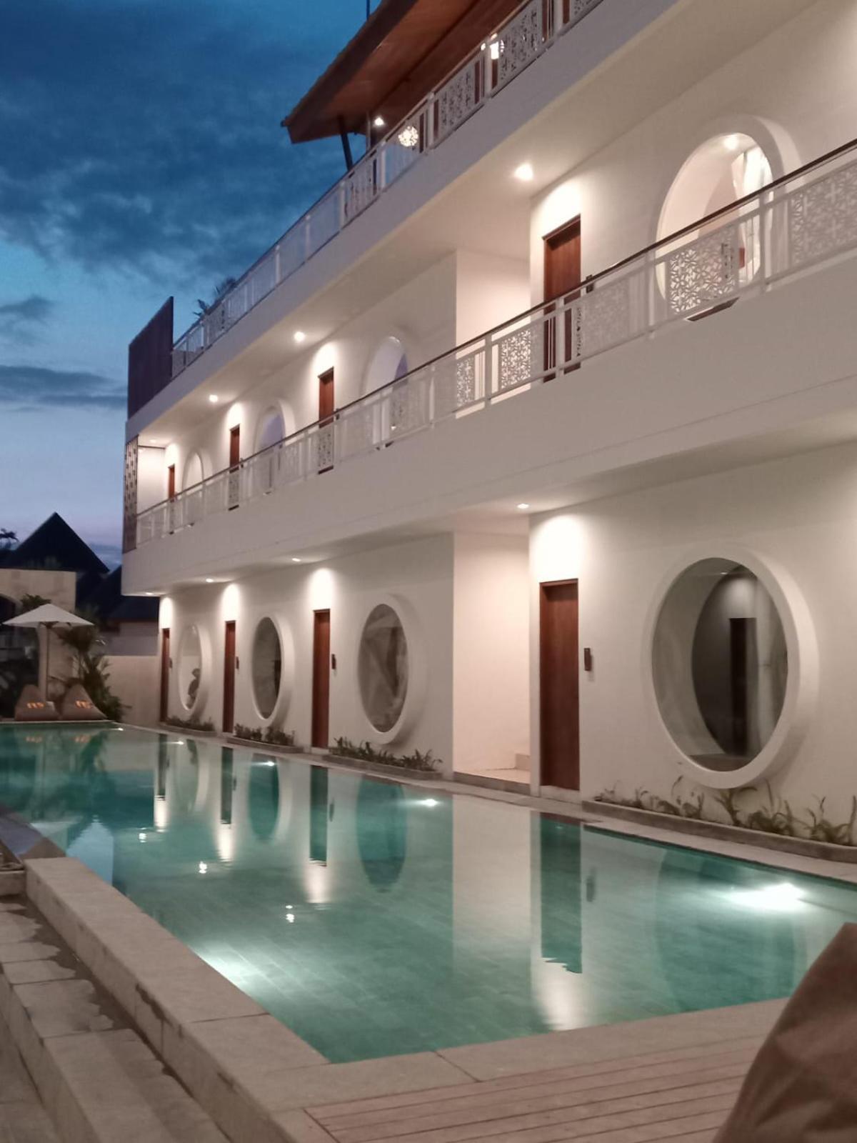 Hotel The Prime Bali 4*